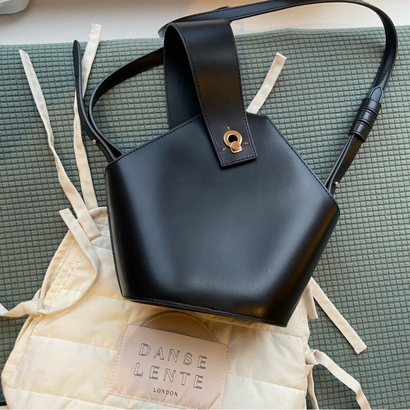 DANSE LENTE BLACK LEATHER BUCKET BAG JOHNNY GOLD HW - Picture 7 of 16